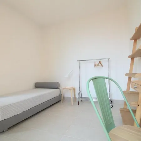 Bel Lumineux Joyeux Spacieux, Vue Menton