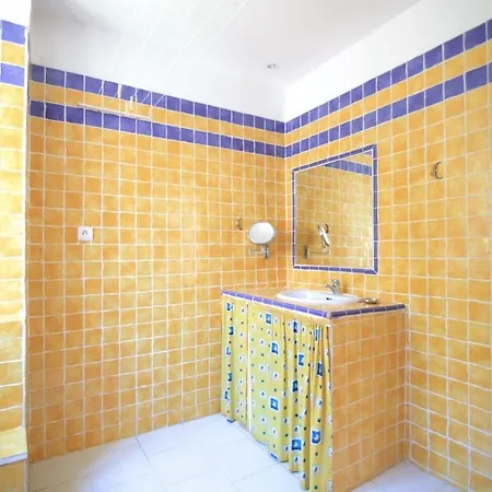 Bel Lumineux Joyeux Spacieux, Vue