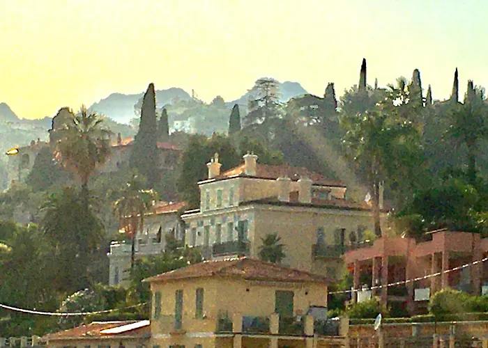 Bel Lumineux Joyeux Spacieux, Vue Menton