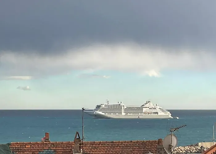 Bel Lumineux Joyeux Spacieux, Vue * Menton